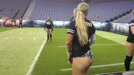 LFL Athlete Picks Her Wedgie (with Slow-mo) [Source in comments]