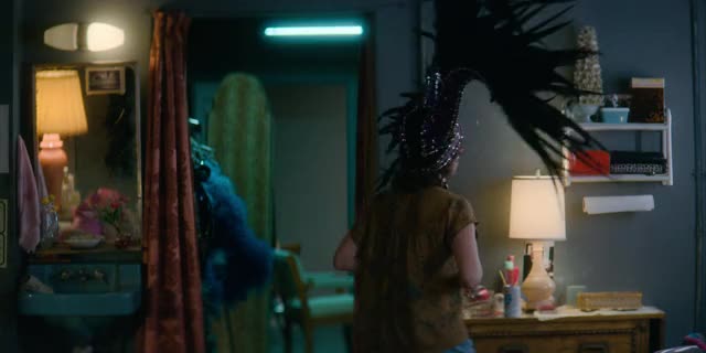 Alison Brie - Glow S03E03 - Topless Dancing