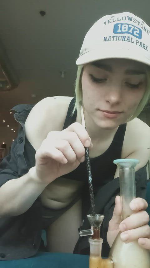 alt ass boi femboy smoking stripchat trans punk clip