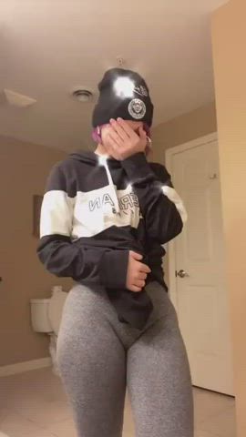 18 Years Old Booty TikTok White Girl clip