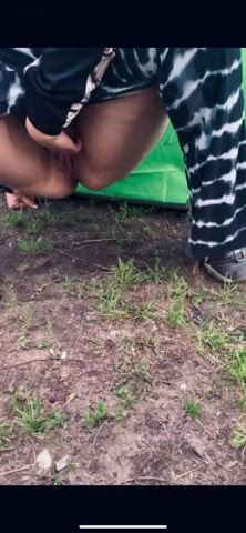 Amateur Outdoor Pee Piss Pissing Pussy clip