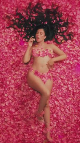 Roses music video