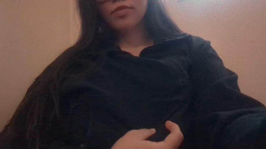 amateur boobs brunette natural tits solo tits clip