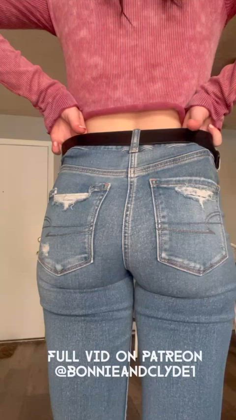 Thong Wedgie in my Blue Jeans😊💙