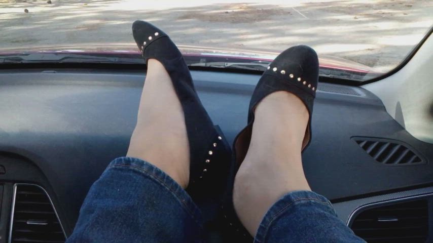 Manic Monday shoe play tease in the car...