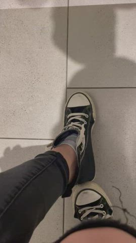 feet feet fetish public shoes socks teen toilet clip