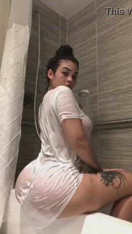 Big Ass Big Tits Jiggling Shaking Shower Twerking Wet clip