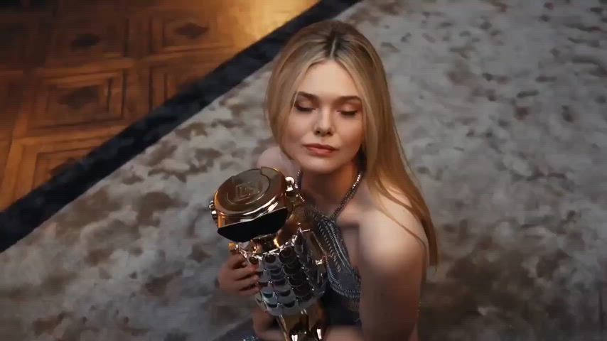 Elle fanning