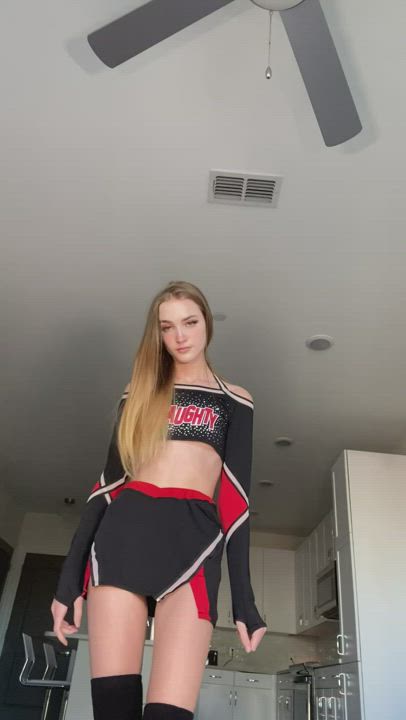 Amateur Cheerleader Teen clip