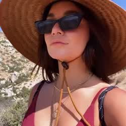 American TikTok Vanessa Hudgens clip