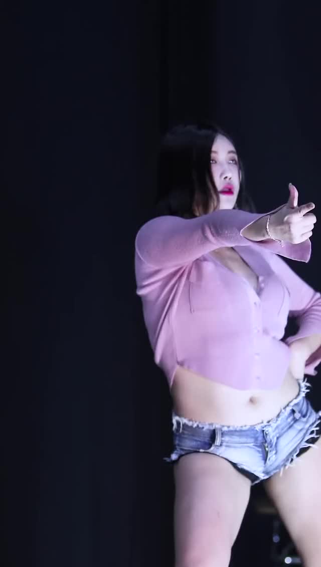 Hayeon Black Lace Panties Ass on Stage