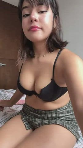 boobs bouncing tits cute latina clip
