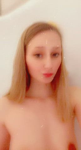 bathtub shaved pussy step-daughter teen clip