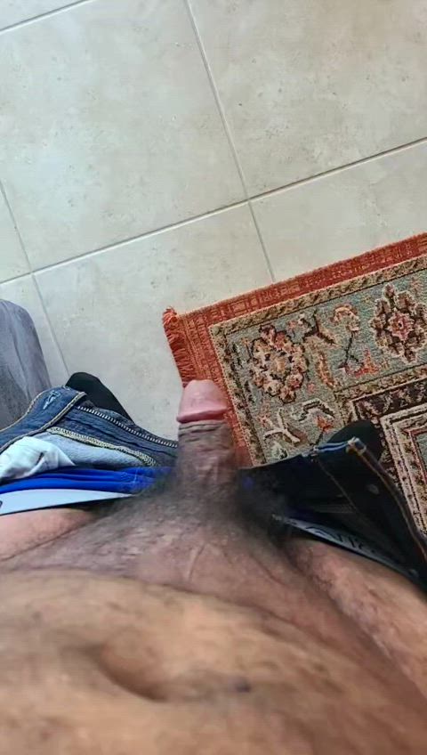 M 33 M4F/T Twitchy