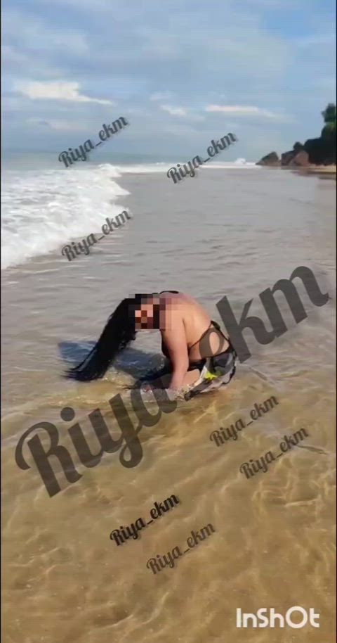 Exposing her in wet bikini... she have become such a seducing wifeyyy