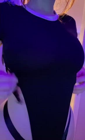 Bouncing Tits clip