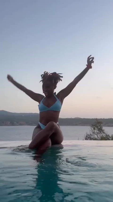 bikini celebrity ebony clip