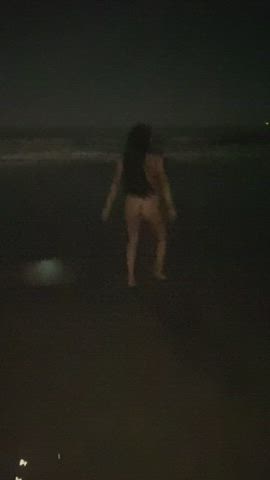 beach booty colombian naked watersports clip