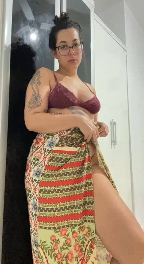 thick ass and tattoos, perfect match