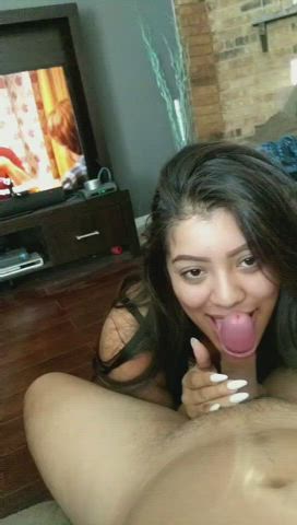 Texas latina with a gorgeous smile after sucking cock