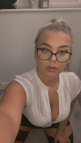 blonde boobs british clip