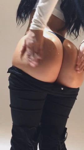 Big Ass Booty Bubble Butt Oiled Rubbing Tease Teen Thick Thong clip
