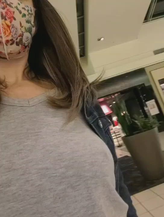 Everything the mall braless