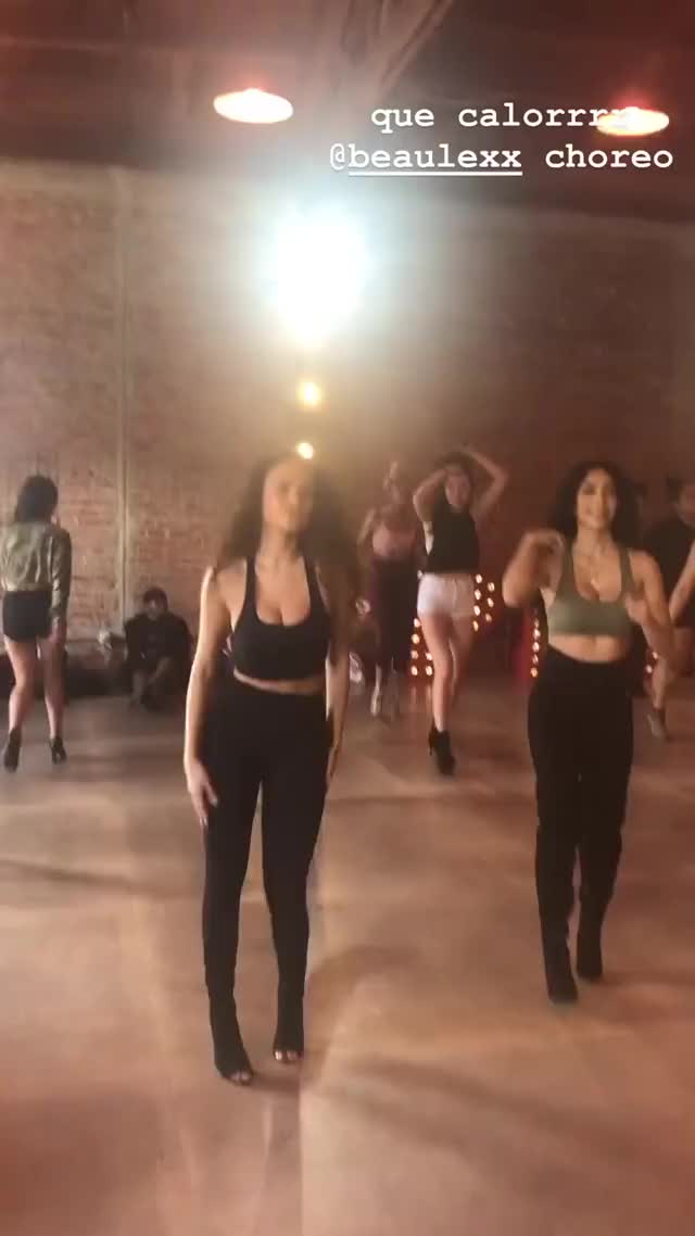 Dancing clip