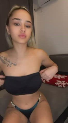 big tits blonde teen clip