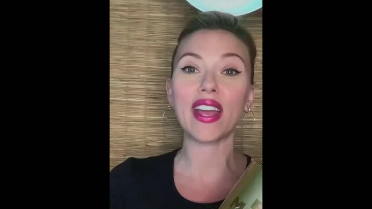 Celebrity Cum Scarlett Johansson clip