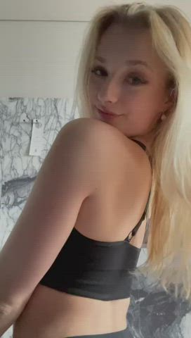 [Onlyfans][Elainedavis] Who would know the girl next door is such a slut