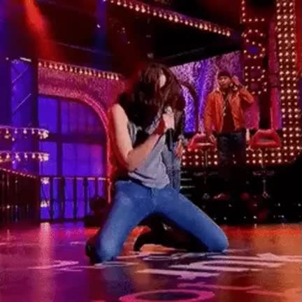 (206944) That one time Lauren did LiSync Battle (Bones 217 pic collection of Laurens