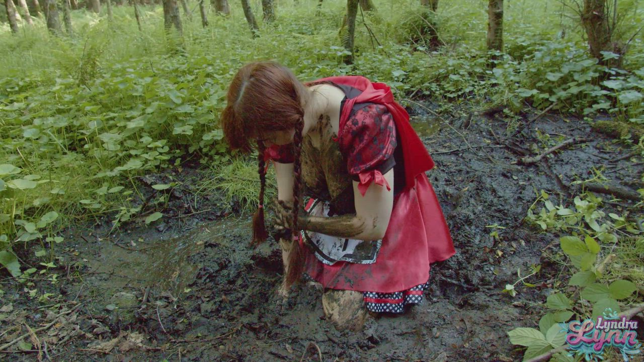 Amateur Cosplay Female German Messy Outdoor clip