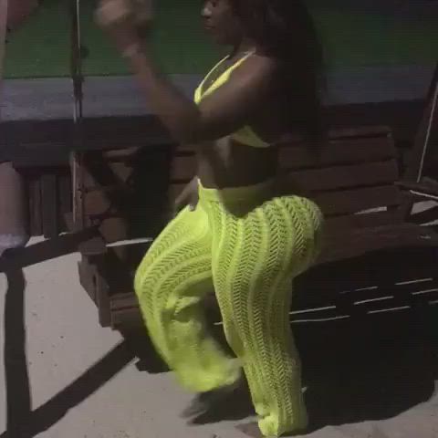 Yellow Booty Shake