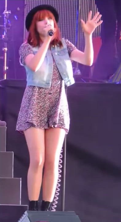 Carly Rae Jepsen sexy at the Maryland state fair in 2013