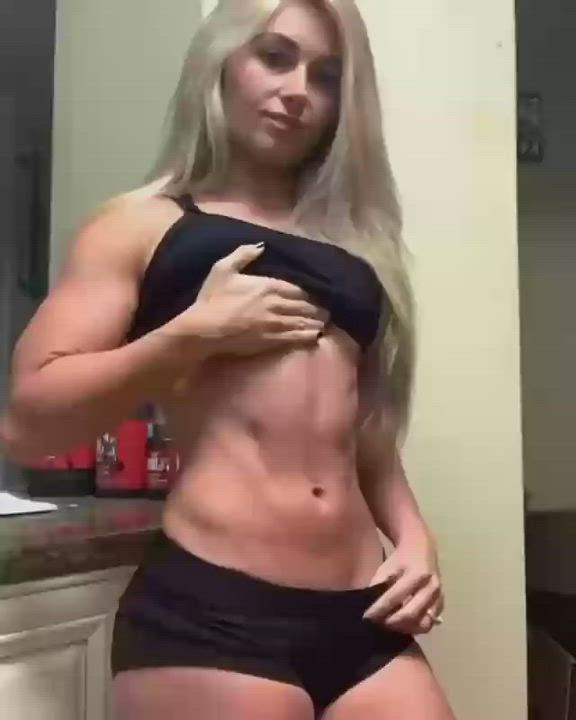 Blonde Bubble Butt Fitness clip