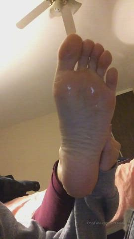 feet licking feet sucking foot fetish foot worship soles spit toes clip