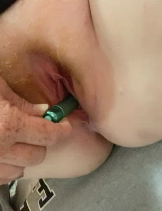 Rubbing and cumming and peeing for my far-away boyfriend