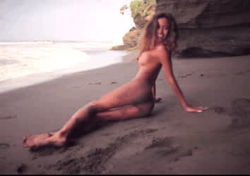 Beach Busty Ebony Girls clip