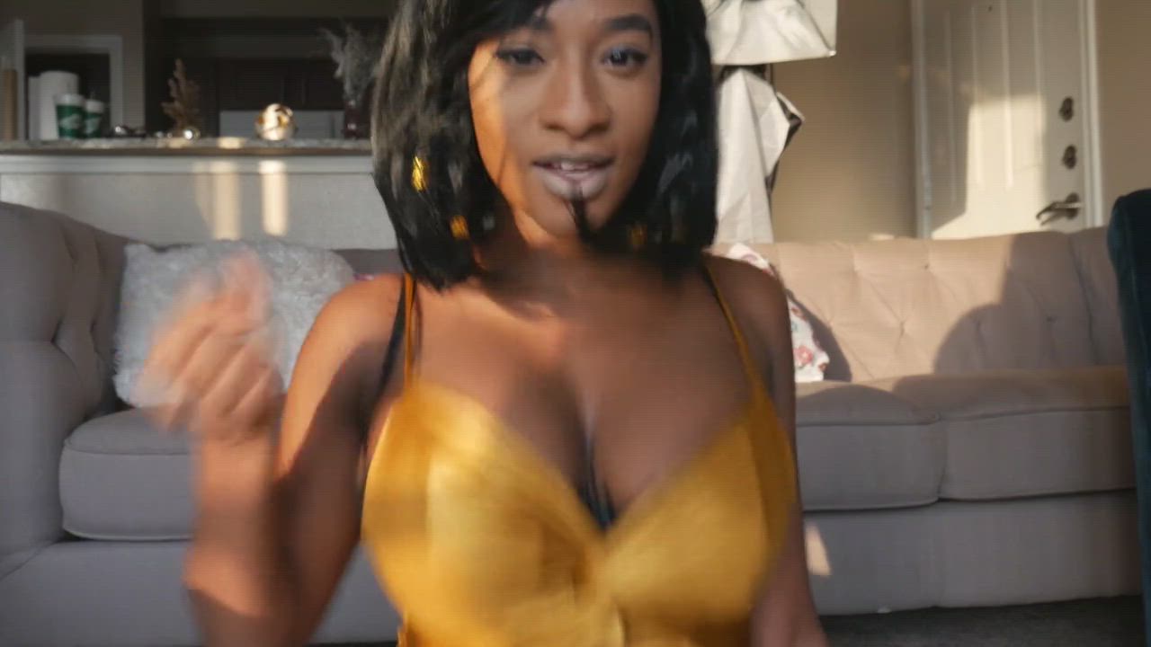 ASMR Bouncing Tits Ebony JOI clip