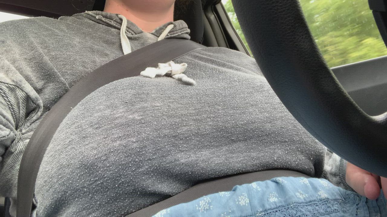 I get such a rush thinking about people on the road seeing my tits 😳