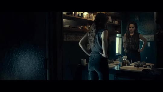 Emilia Clarke checks out her ass