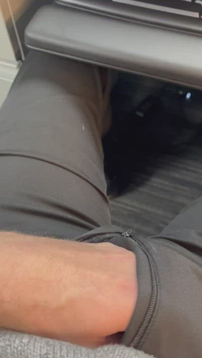 Some ti[M]e before people get to the office