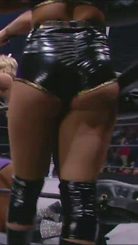 big ass booty leather pawg thick wrestling clip