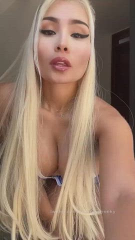 abs bikini blonde fitness girlfriend onlyfans teen tiktok clip