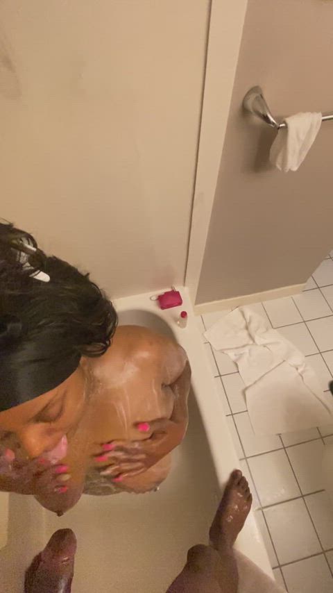 ebony golden shower piss clip