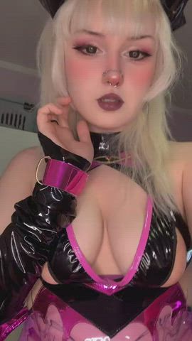 18 years old amateur big ass blonde boobs cosplay teen tiktok clip