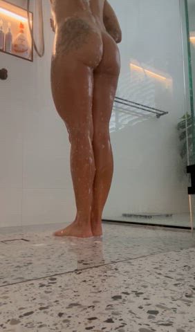 milf milfs muscular milf naked nude pilatesmilf shower soapy clip