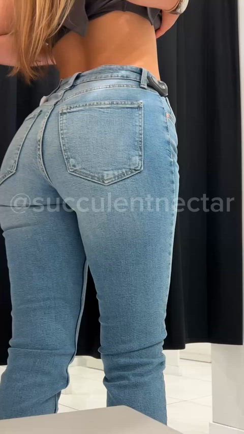 ass jeans locker room amateur-girls fit-girls on-off paag thick-booty clip