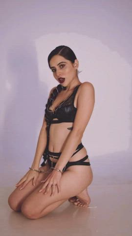 bollywood celebrity lingerie teen clip